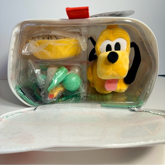NWT. Disney Pluto Plush Vet Set is an 11-piece play set. Disney Junior - Picture 4 of 16
